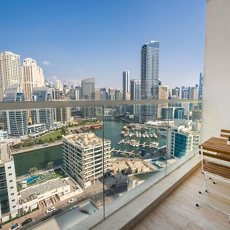 Fam Living - Marina Marvel - Studio Apartment With Breathtaking Views In Studio One Tower Дубай Экстерьер фото
