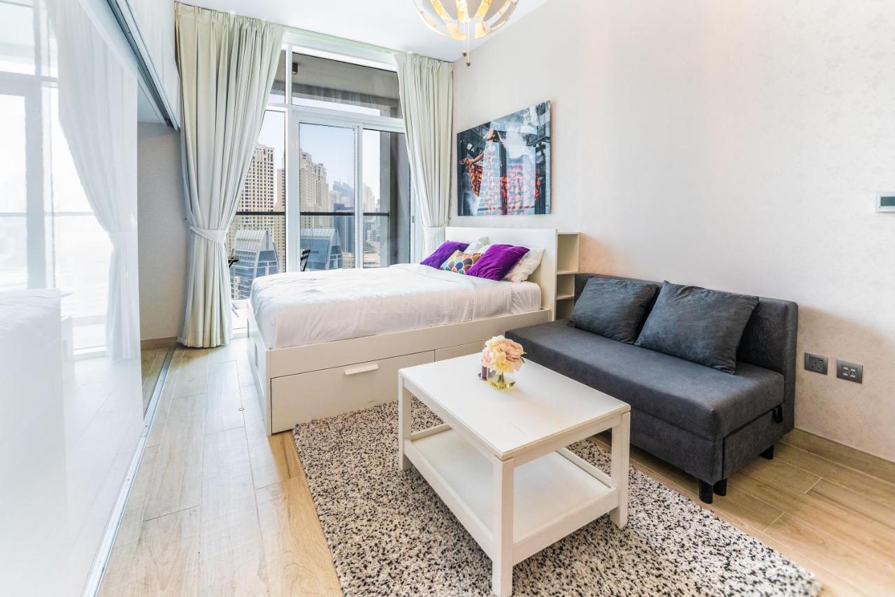 Fam Living - Marina Marvel - Studio Apartment With Breathtaking Views In Studio One Tower Дубай Экстерьер фото