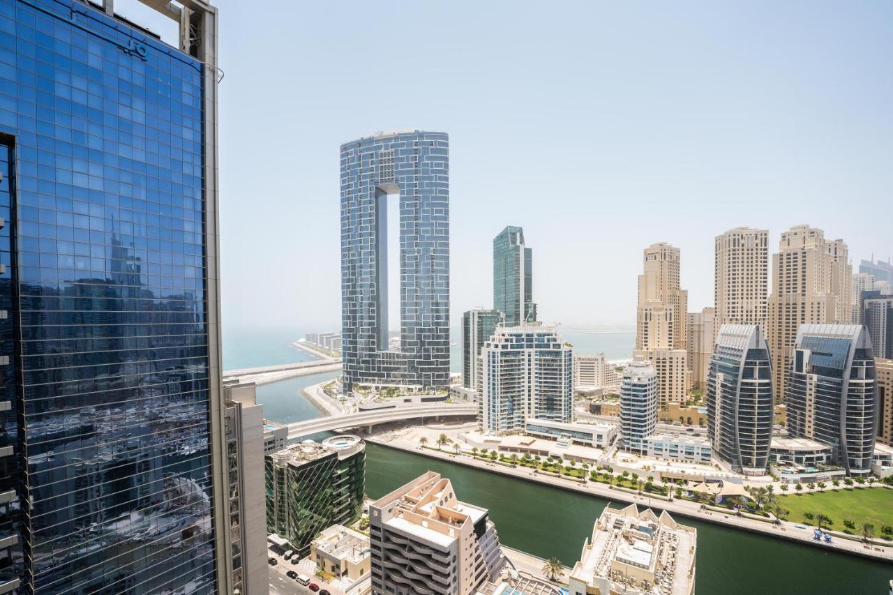 Fam Living - Marina Marvel - Studio Apartment With Breathtaking Views In Studio One Tower Дубай Экстерьер фото