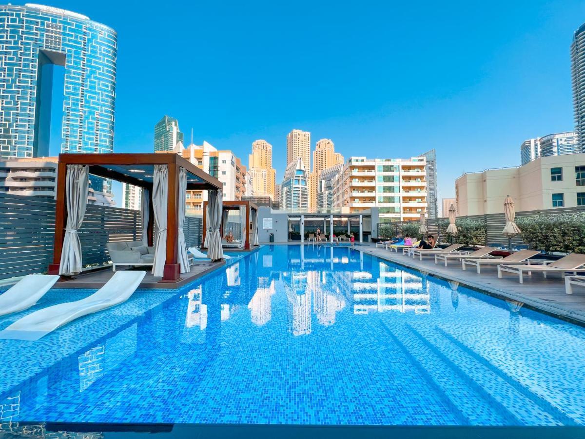 Fam Living - Marina Marvel - Studio Apartment With Breathtaking Views In Studio One Tower Дубай Экстерьер фото