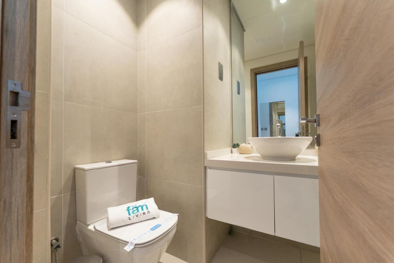 Fam Living - Marina Marvel - Studio Apartment With Breathtaking Views In Studio One Tower Дубай Экстерьер фото