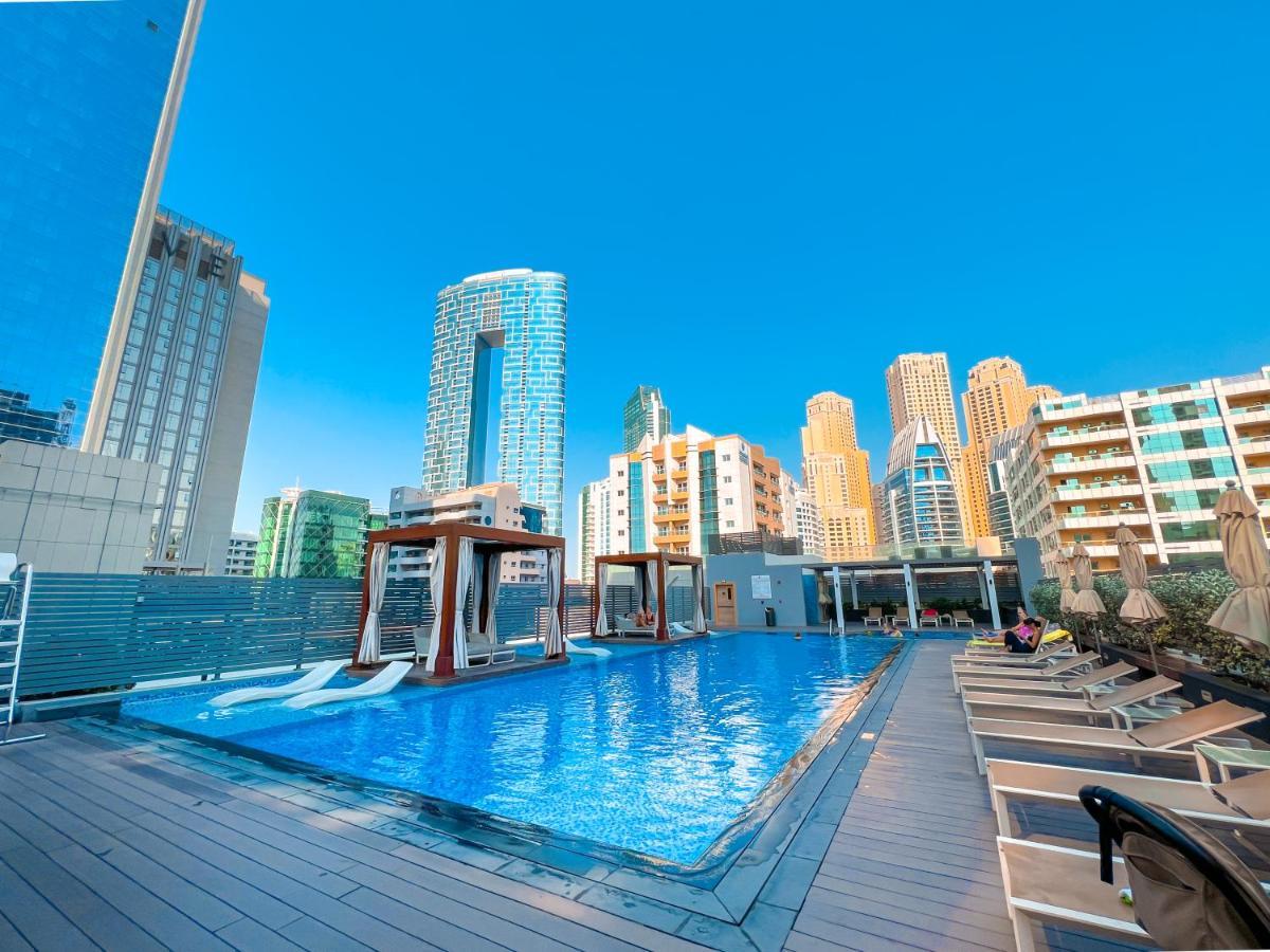Fam Living - Marina Marvel - Studio Apartment With Breathtaking Views In Studio One Tower Дубай Экстерьер фото