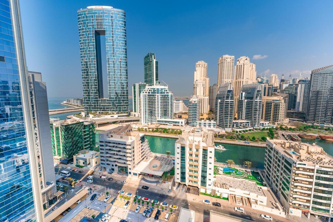 Fam Living - Marina Marvel - Studio Apartment With Breathtaking Views In Studio One Tower Дубай Экстерьер фото