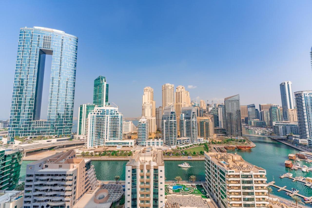 Fam Living - Marina Marvel - Studio Apartment With Breathtaking Views In Studio One Tower Дубай Экстерьер фото